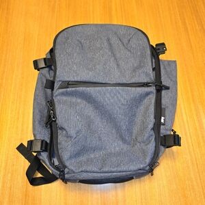 Gray Aer Travel Pack 2 pre-owned